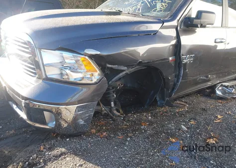 2017 Ram 1500 Big Horn 4X4 5'7 Box z USA, uszkodzony, nr VIN 1C6RR7LT0HS834837